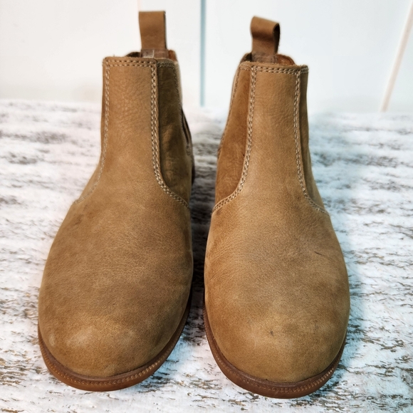 Kodiak Canada "Low Rider Chelsea" Ankle Bootie Tan Suede | Women's Size 6.5 - Picture 3 of 15